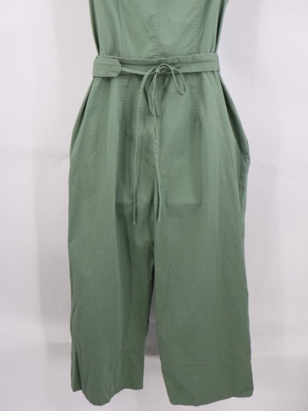 Gal Meets Glam Leonie Green Sleeveless Belted Crop Wide Leg Jumpsuit Button Sz 6 - Picture 6 of 15